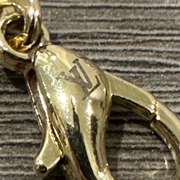 Gold clip chain - Picture 2 of 7